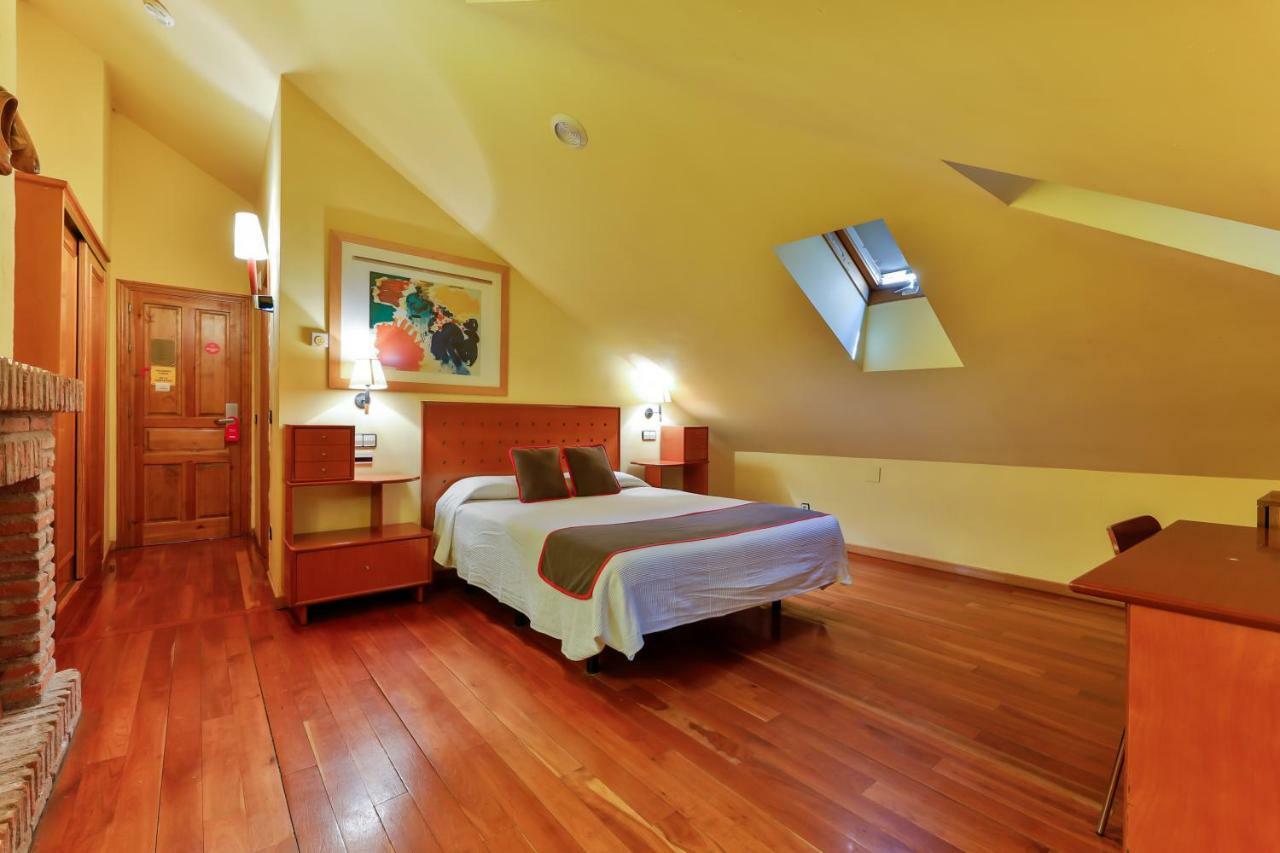 Casa Rural La Chata By Vivere Stays Valsain Zewnętrze zdjęcie