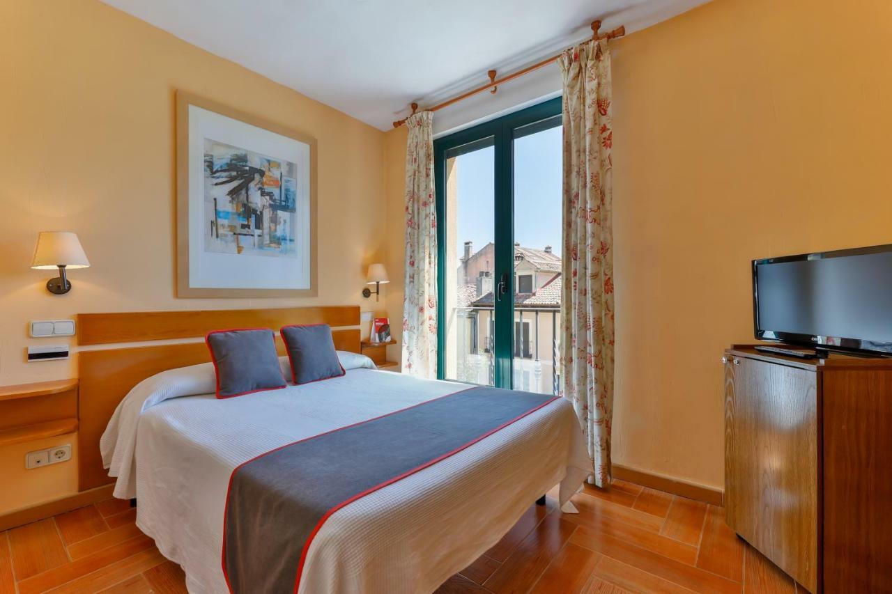 Casa Rural La Chata By Vivere Stays Valsain Zewnętrze zdjęcie